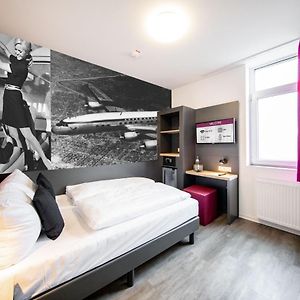 Compact Zimmer mit Kingsize-Bett