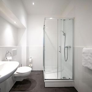 Deluxe Zimmer mit Kingsize-Bett